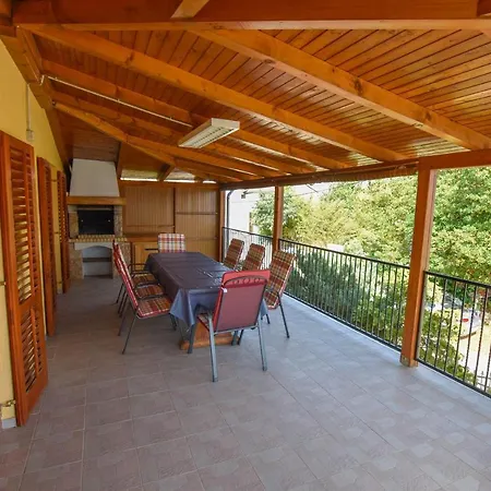 Kalista Apartment