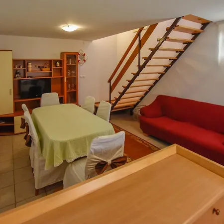 Apartment Kalista *