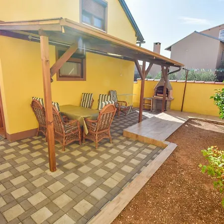 Kalista Apartment