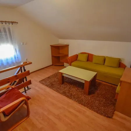 Kalista Apartment